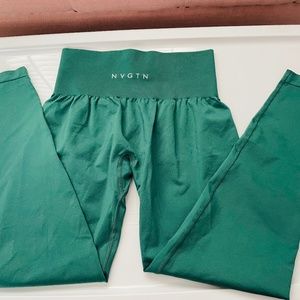NVGTN solid seamless leggings, size small, green emerald